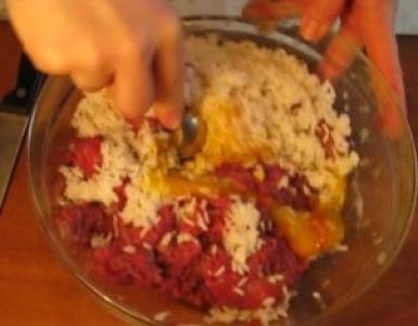 Подливка с фаршем, перцем и сметаной и макароны Паста с фаршем и сметаной рецепт